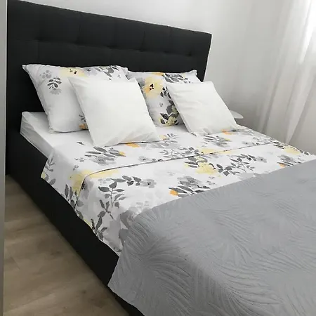 Luka Apartment